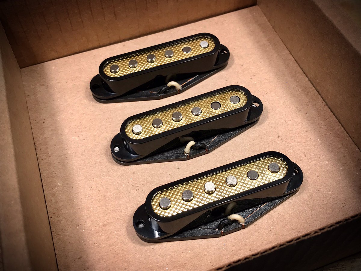 mdlpickups's tweet photo. This ‘62-SC VC set w/ open covers &amp; gold foil inserts is out the door - what a look! Single coils, p90s, humbuckers, wiring &amp; bass pickups, available at https://t.co/pSAt60PoXD 
.
#electricguitar #fender #strat #singlecoil #guitarpickups #mdlpickups #handmade #MagnetoDesignLab https://t.co/0mbiqcOosK