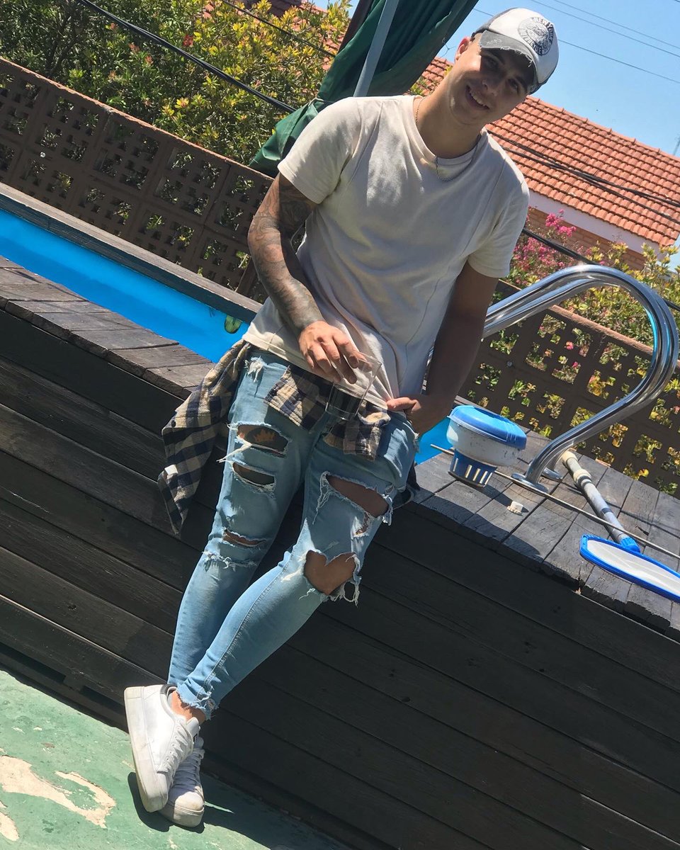 🤪😶