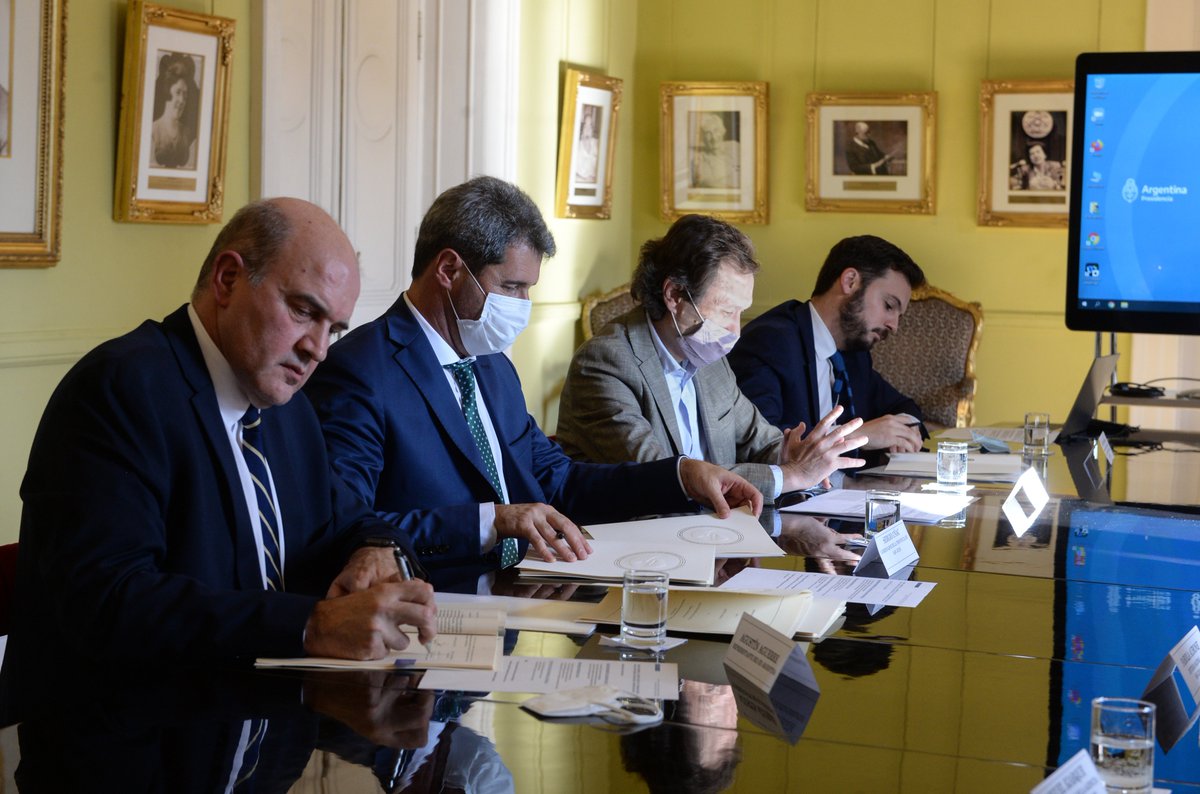 sergiounac's tweet photo. A través del trabajo conjunto con la Secretaría de Asuntos Estratégicos de la Nación, logramos un financiamiento de @el_BID por U$D 58 millones, que serán destinados al Programa San Juan 3, para fortalecer las MiPymes y, consecuentemente, generar más empleo en San Juan. https://t.co/HPf9hkipxr