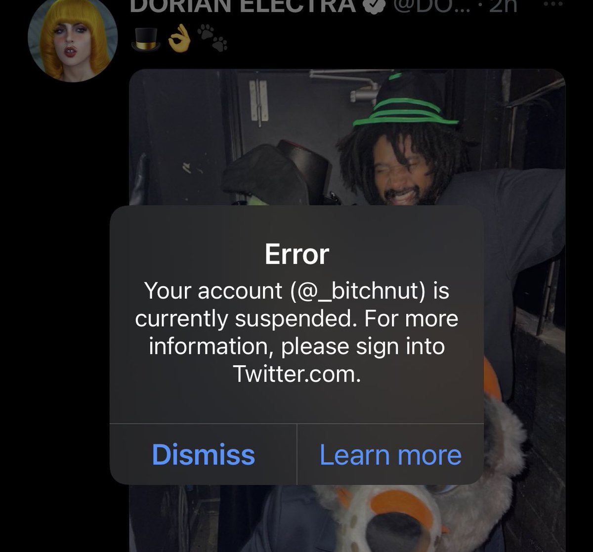 gagasdivacup's tweet photo. THEY TRIED TO STOP THE NUT!! pls rt sis 😭 https://t.co/OllK3eMdPJ
