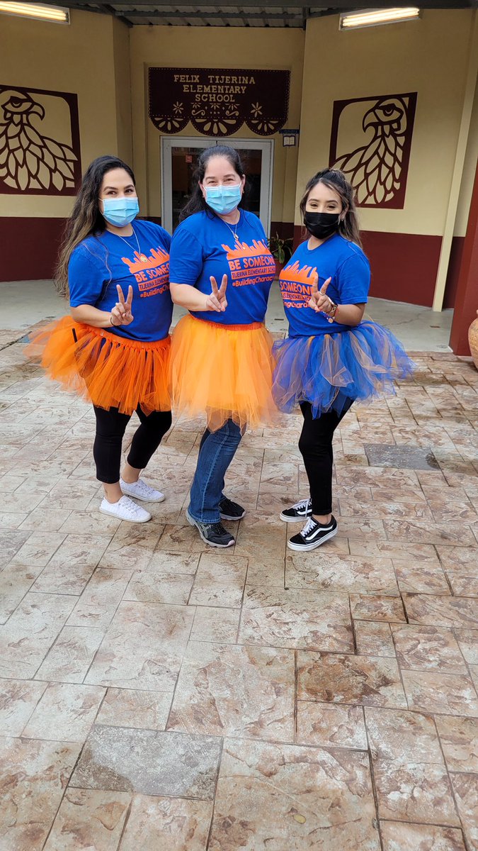 SjMottu's tweet photo. Tutus on 2/22/22! I love my @Tijerinaes family! Thank you @GarciaAnnieM for the idea! @IMarquez2020 @CECIBREA https://t.co/pmO7iBSSm3