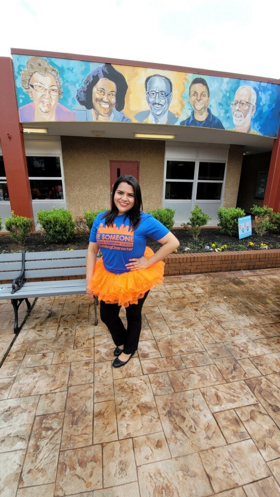 SjMottu's tweet photo. Tutus on 2/22/22! I love my @Tijerinaes family! Thank you @GarciaAnnieM for the idea! @IMarquez2020 @CECIBREA https://t.co/pmO7iBSSm3