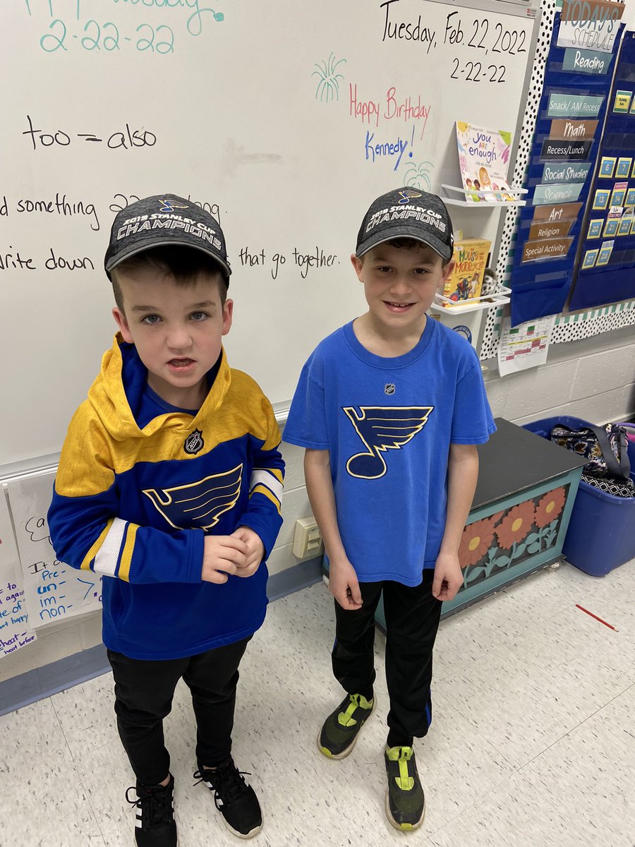 qas3b's tweet photo. Love all my cute twins and a set of triplets today! https://t.co/uXSII65vI3