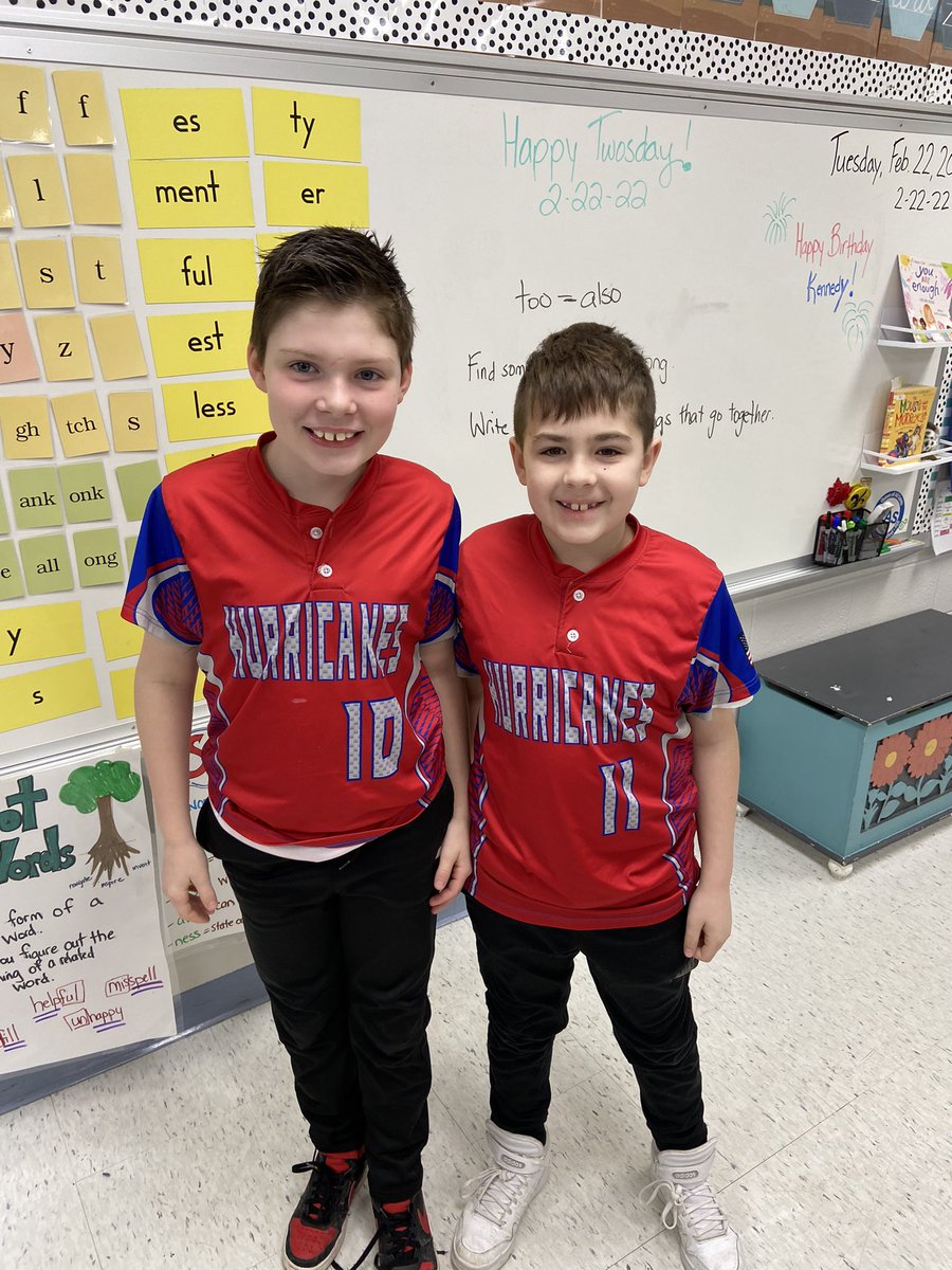 qas3b's tweet photo. Twins and triplets on 2-22-22! https://t.co/8PZvMH7rfV