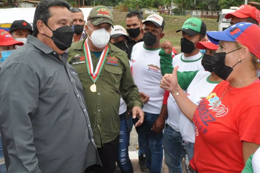 Con la presencia del Min. Raúl Paredes, arrancamos de manera formal en el municipio capital, el "Plan Especial Trujillo Tierra de Encantos, Santos y Sabios". 

Es el inicio de las buenas nuevas para #Trujillo, estado histórico, grande, turístico y hermoso.

¡Comenzó el progreso!