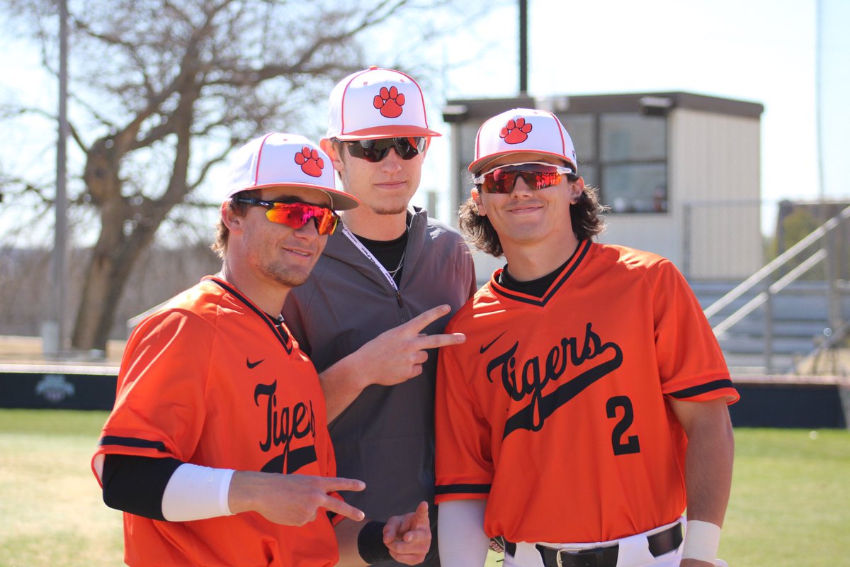 ECUTigersBSB's tweet photo. Happy Twos-Day ✌️ https://t.co/1vyihEm9vY