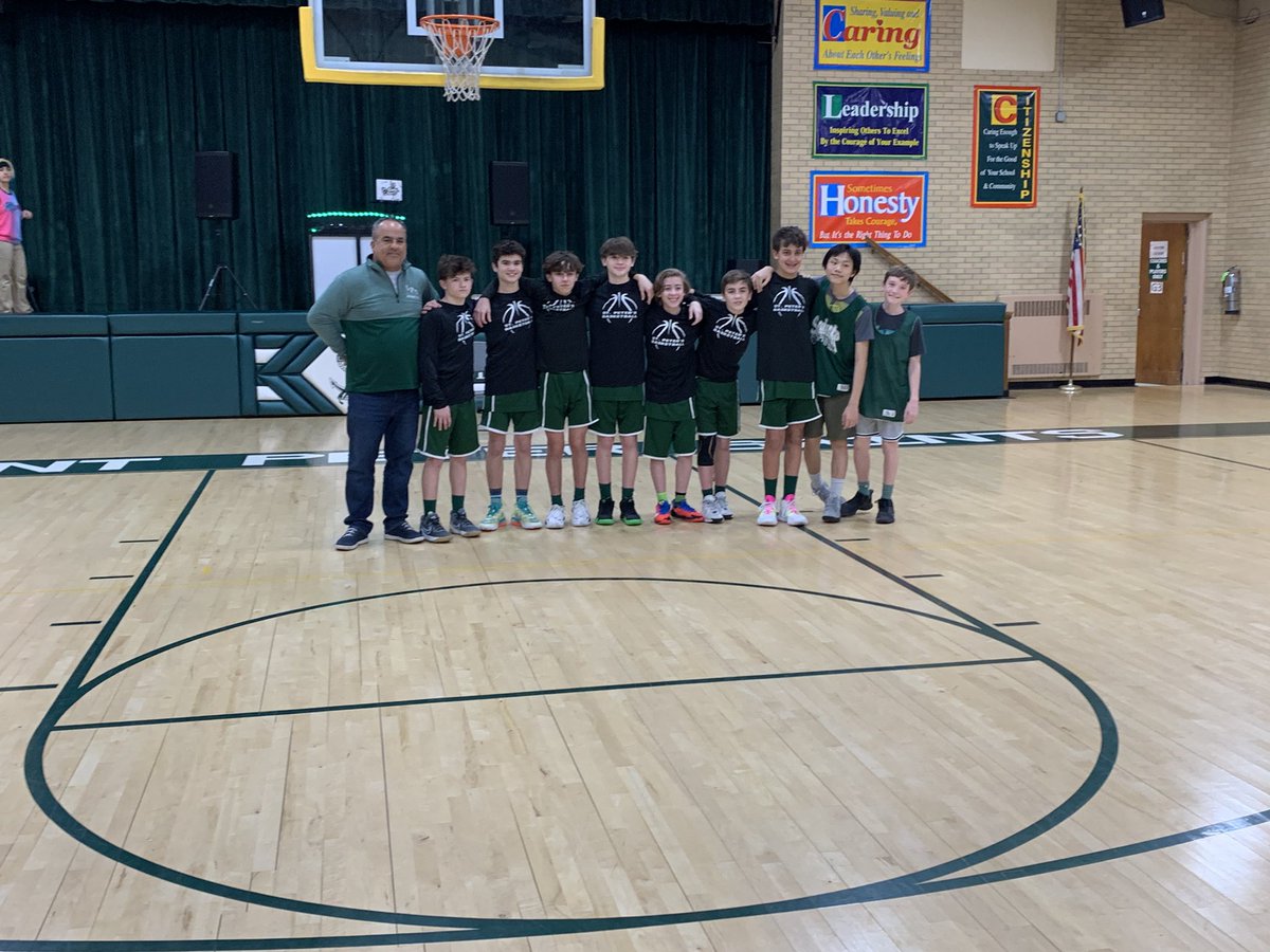 SPSprincipal's tweet photo. Fantastic night @StPeterSchool while all of our basketball teams and cheerleaders honored the 8th graders and had a blast playing one another! https://t.co/gpAOAB2iGi
