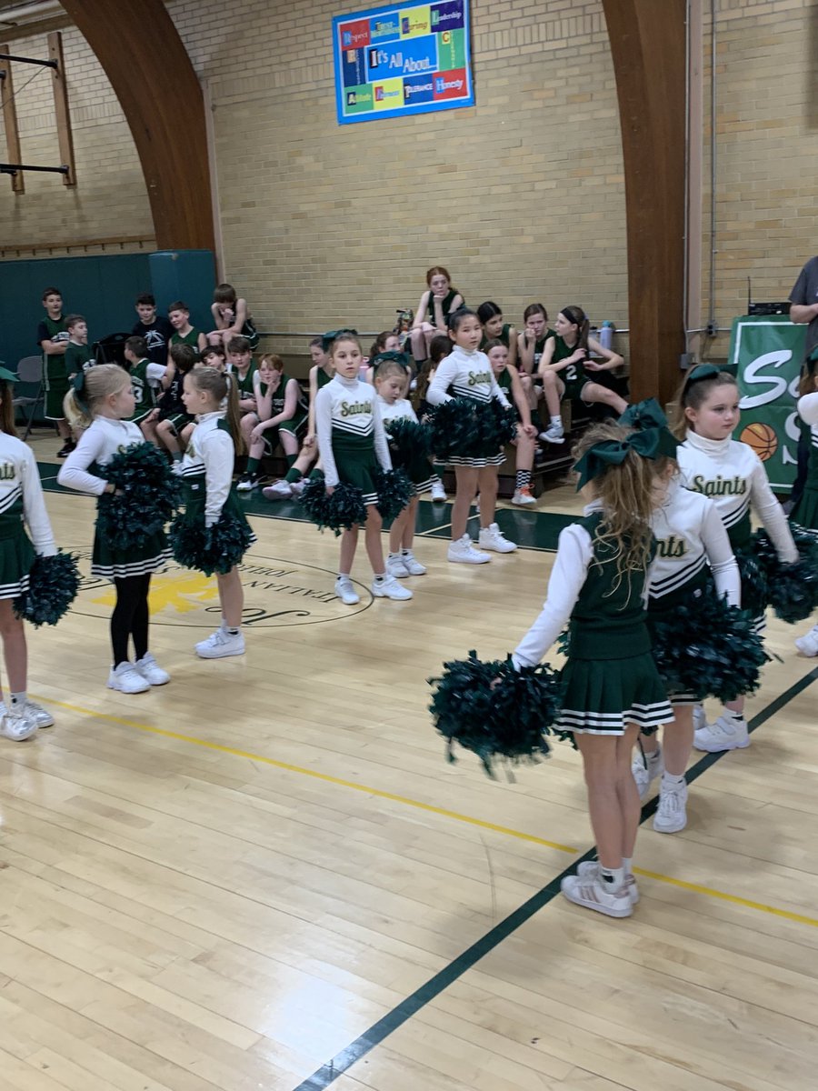 SPSprincipal's tweet photo. Fantastic night @StPeterSchool while all of our basketball teams and cheerleaders honored the 8th graders and had a blast playing one another! https://t.co/gpAOAB2iGi