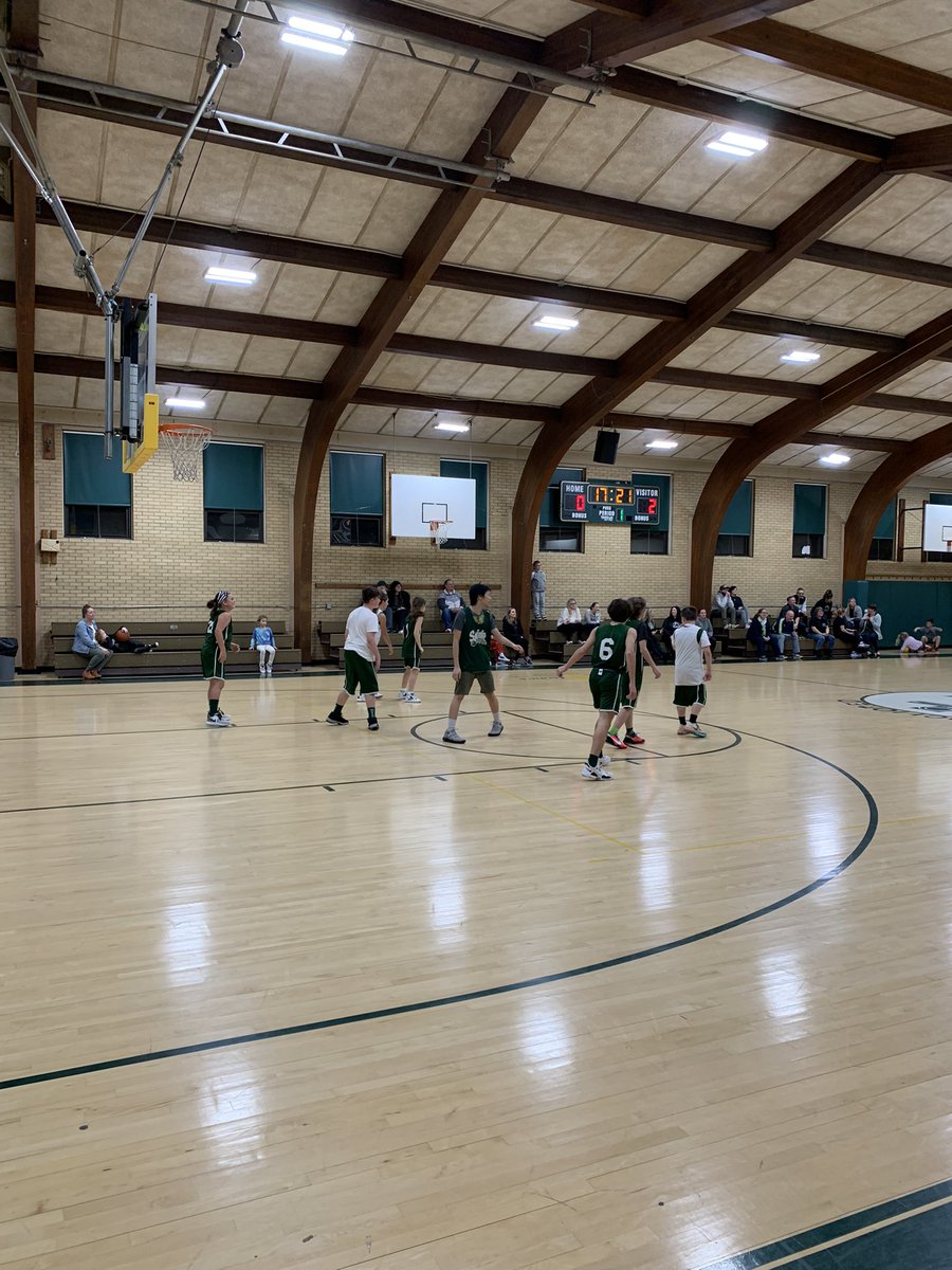 SPSprincipal's tweet photo. Fantastic night @StPeterSchool while all of our basketball teams and cheerleaders honored the 8th graders and had a blast playing one another! https://t.co/gpAOAB2iGi
