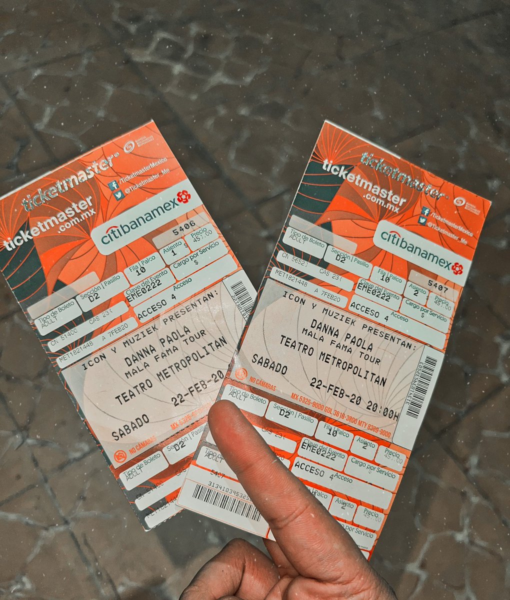 Angeell_Os's tweet photo. Wey 2 años de uno de los mejores días de mi vida 😢❤️💕 @dannapaola 

#MalaFamaTour #DannaPaola https://t.co/fA3IdSvXoI
