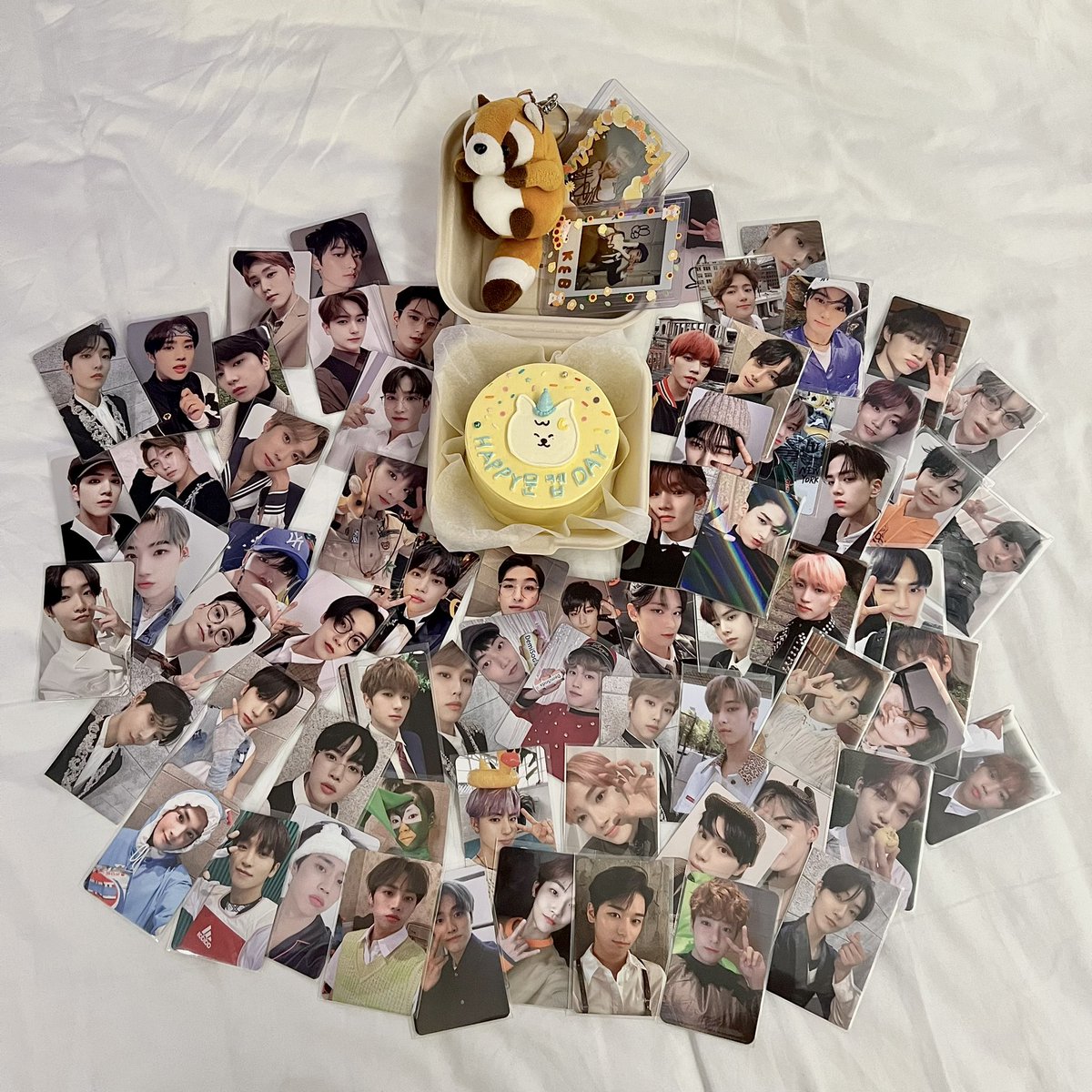 kevinssunflower's tweet photo. home is where the heart is ♡︎
happy birthday to my favourite person :3

#달빛아래_빛나는_케빈탄생일
#HBD_MOONlightBoy_KEVIN
@WE_THE_BOYZ https://t.co/MvdCcQD3Uk