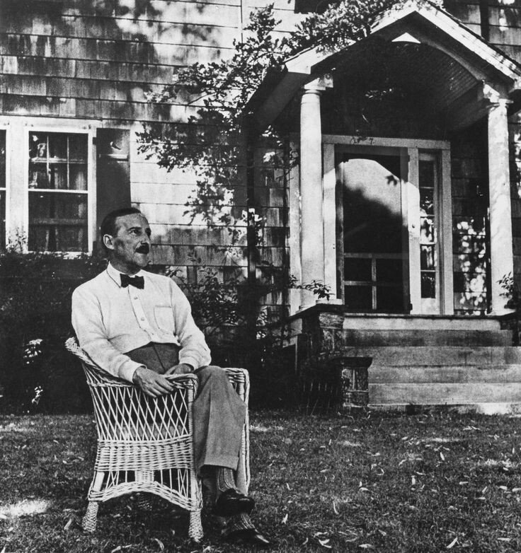 "Urge volver a creer en el mundo, en la humanidad”.
Stefan Zweig
📷Ullstein Bild