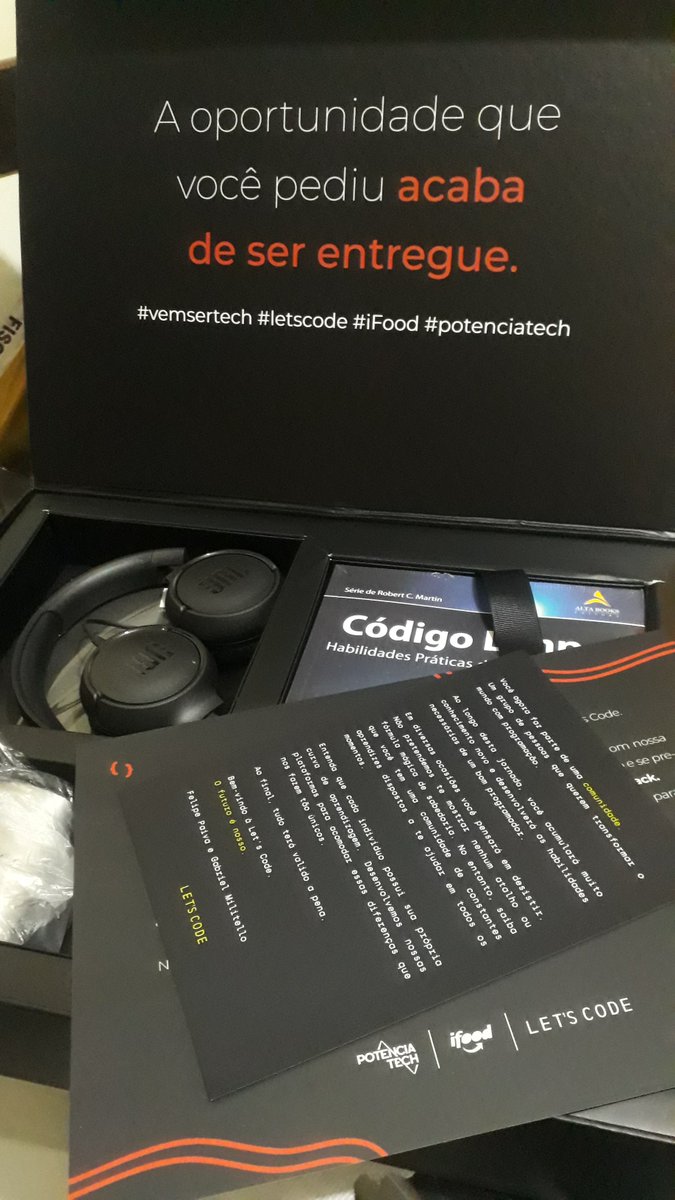 KarenJovino's tweet photo. FINALMENTE CHEGOOOOOU!!!
Muito feliz de estar migrando pra essa área (apesar do sofrimento kkkkkk).
Obg @letscodebr !!! ❤️❤️❤️❤️
#vemsertech https://t.co/KDXWe2qh0x