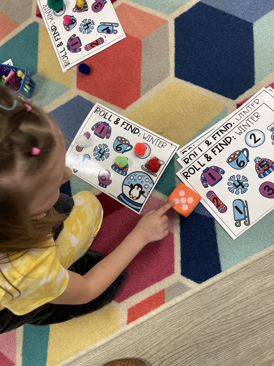 ameliahevans's tweet photo. Differentiated math practice at stations in K! #settingthefoundation #readysetforwardmcss @NHESPK6 @MadCoSchools https://t.co/T3SqDt5CQF