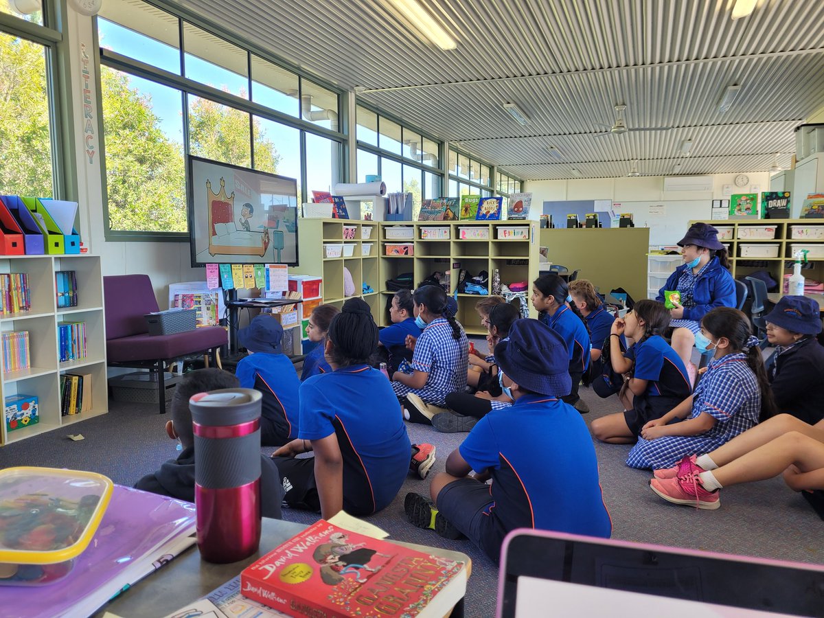 MissKeath's tweet photo. Great turn out to movie club today 🍿 ACPS students enjoying some Mr Bean to start us off! @AitkenCreekPS @claire_finger #clubmania2022 https://t.co/ajr18R3man
