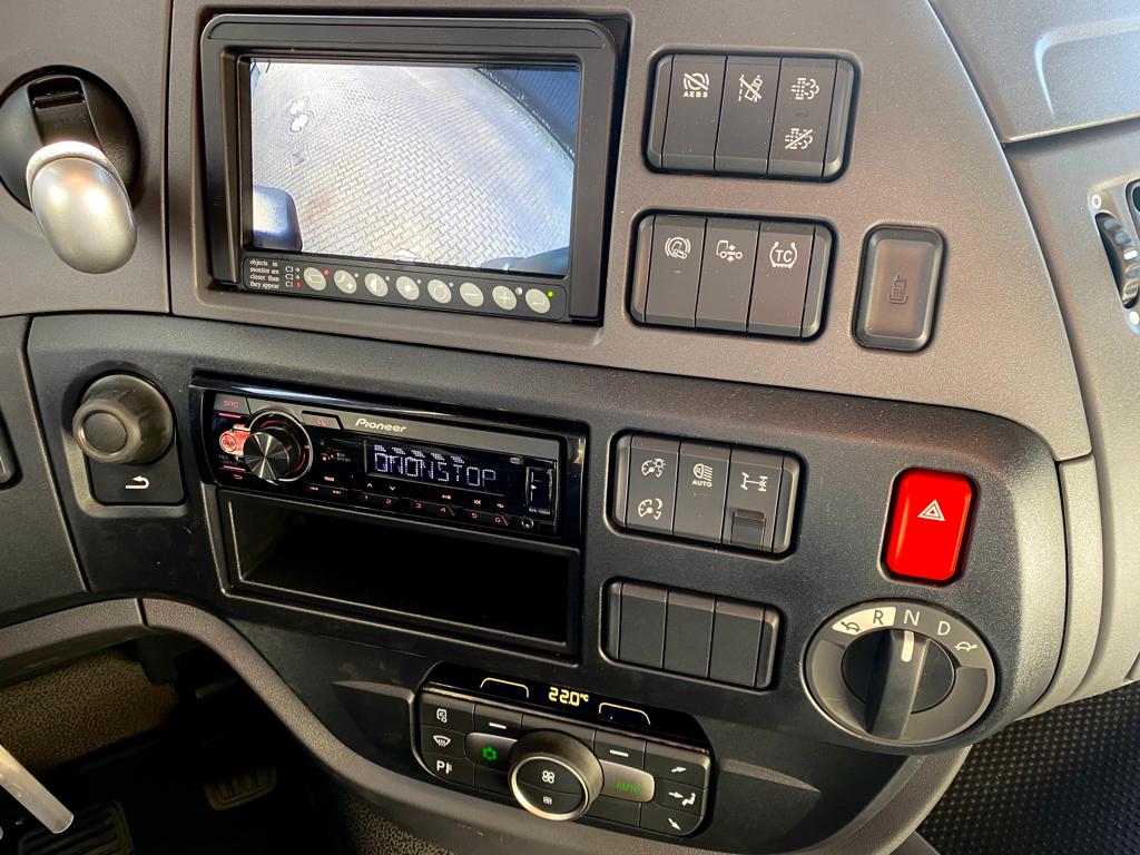 BSFTrucks's tweet photo. Nieuwe DAF XF Super Space Cab voor Tiltrans! https://t.co/cFt0TWgMEI https://t.co/h5mFODvFcH
