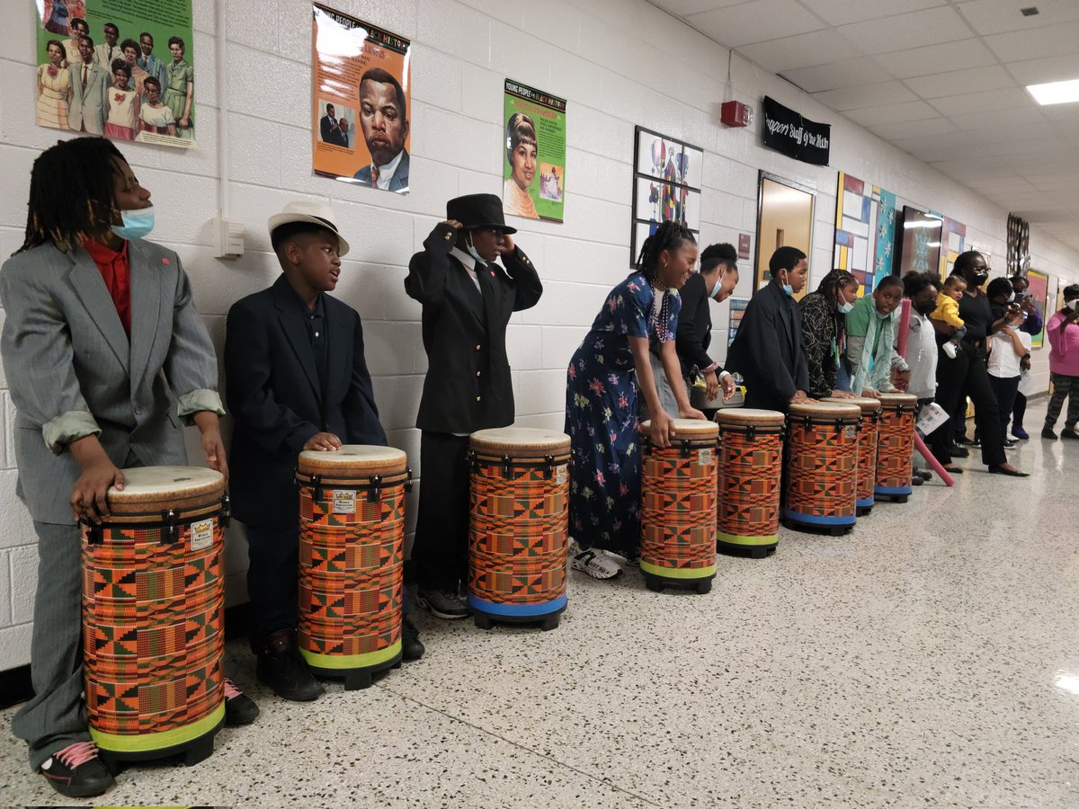 LIESOspreys's tweet photo. Math &amp; School Choice Night was a major success 🥳!!! Thank you for making our night wonderful with your amazing presence 🥰!Check out some of our photos from tonight! All photos on Facebook. #ItsTimeToPUSH #ConstructingMathematicians #HarlemRenaissance https://t.co/N0Lq4LWPnL