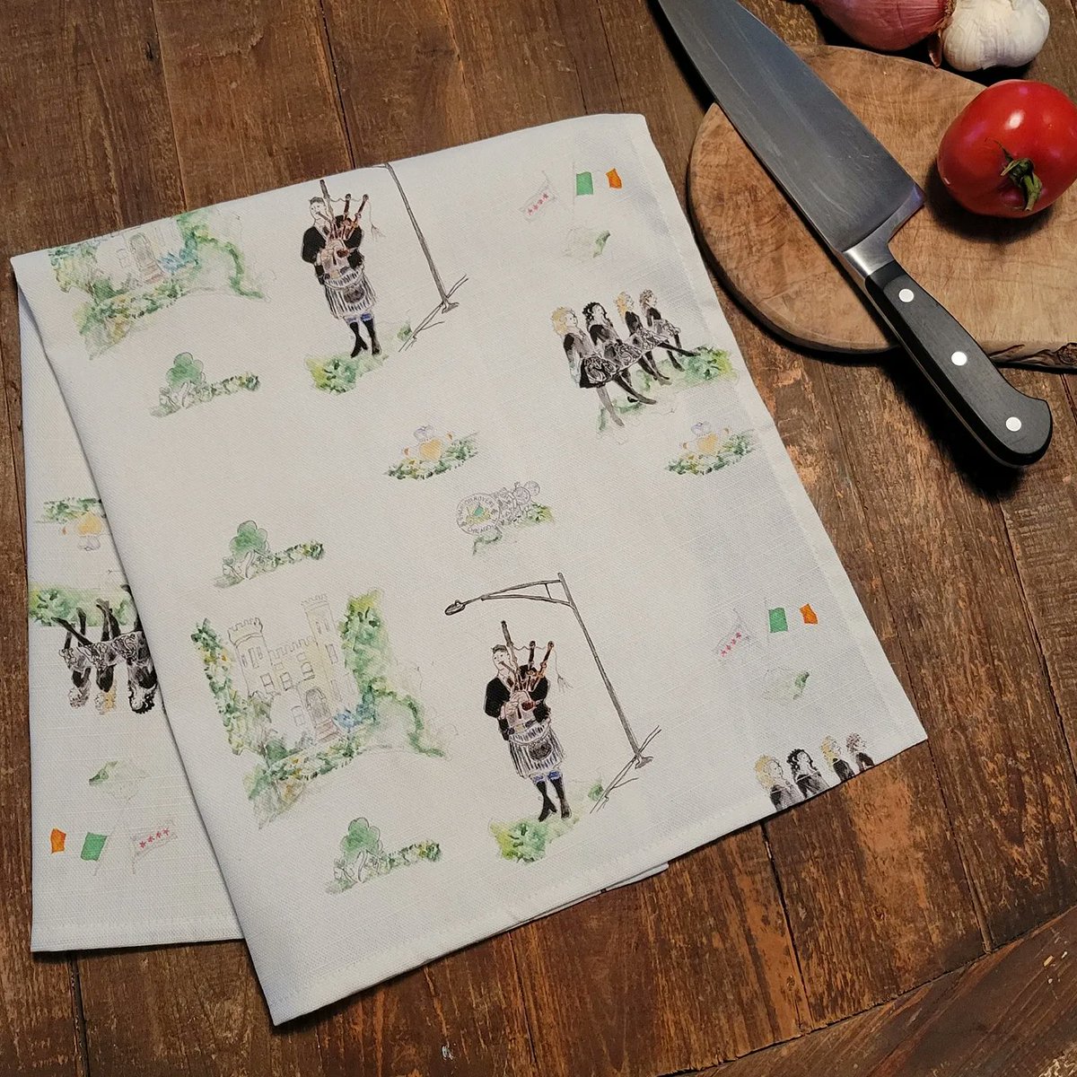 shopOandA's tweet photo. Parade Day means something special to us. We're thrilled to launch our exclusive South Side Irish Parade inspired party goods! Parade day never looked so good. Check out our new goods at https://t.co/6x2GpxNsTq
#lovewhereyoulive
#stpatricksdaychicago
#paradeday #ssirishparade https://t.co/IIVRTYVoVM
