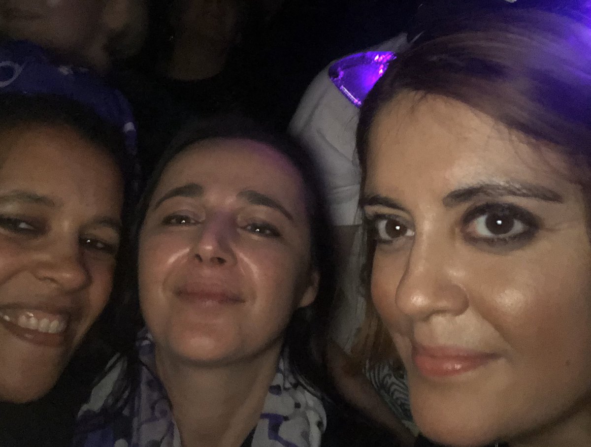 f_sazzy's tweet photo. Love love love this pic 😍💜💜💜 https://t.co/u1neorLKdy