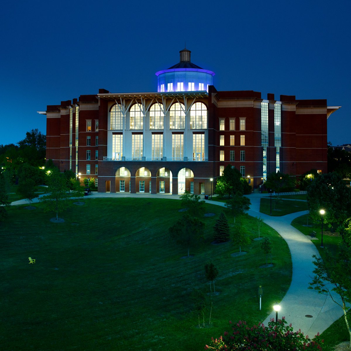 UKAthletics's tweet photo. Happy birthday @universityofky! 157 never looked so good🥳 https://t.co/tgCTQCOy06