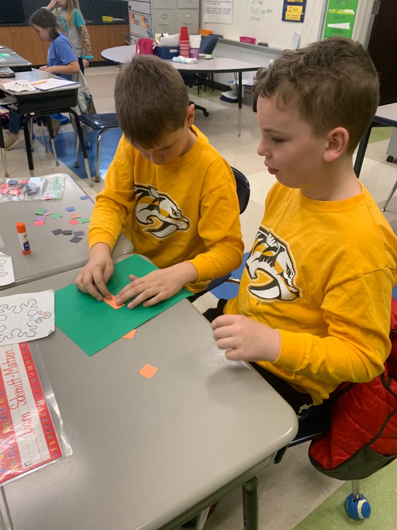 Leslie01482706's tweet photo. We celebrated TWOS-day by creating a picture with an area of 22 square units! PSMS eighth graders joined us for the activity.
#2222022 #twoschools #squareunits #area #fun https://t.co/WxBq0POXse