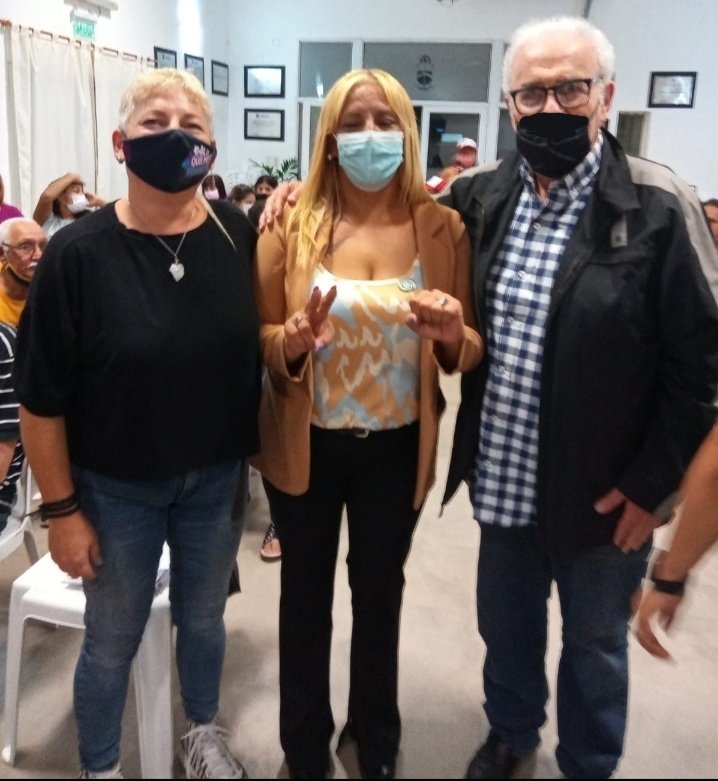kotvictor's tweet photo. #Cañuelas #Ahora 
Estamos junto a nuestra Camarada #FlaviaGuardia, aguerrida luchadora del @pcaarg y el @MTLNacional en la asunción de su concejalía. 
Felicitaciones! https://t.co/cLOuvhnGeV