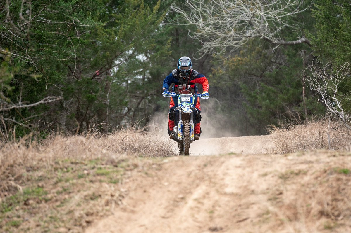Lj_e4l's tweet photo. Pix from last weekend. And, yes #flatbernie is still racing with me. @loveshack93 @darwinisms721 @DirtbikeAmbah @willbikeforfood @flatbernieadvnt https://t.co/8szVz9HPVM