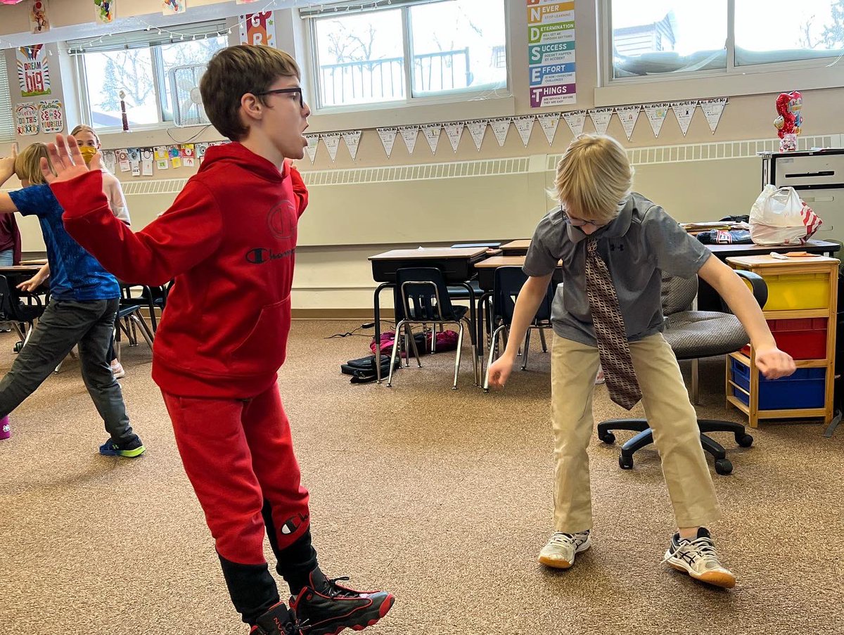 MrEs34Class2021's tweet photo. Today was 2/22/22 TUESDAY, which also means Tie Tuesday! I love to see our class teaming up with other classes to dress for success! We also had a school wide dance party to celebrate 2/22/22! #learningvikings #tietuesday #twosday🔥 https://t.co/RXX6pPNnLX