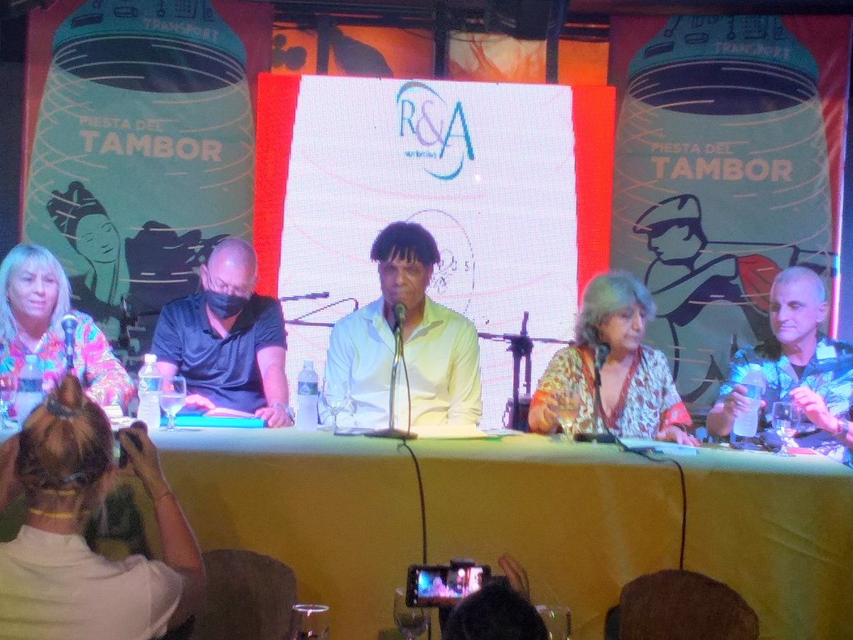 Artex_artecuba's tweet photo. Alta convocatoria de músicos,profesores, personalidades de la cultura,especialistas d los medios,directivos del gobierno de la ciudad e instituciones d la cultura caracterizaron la conferencia de prensa efectuada en la tarde de hoy donde se dieron detalles d la Fiesta del Tambor. https://t.co/2cxhIbiKse