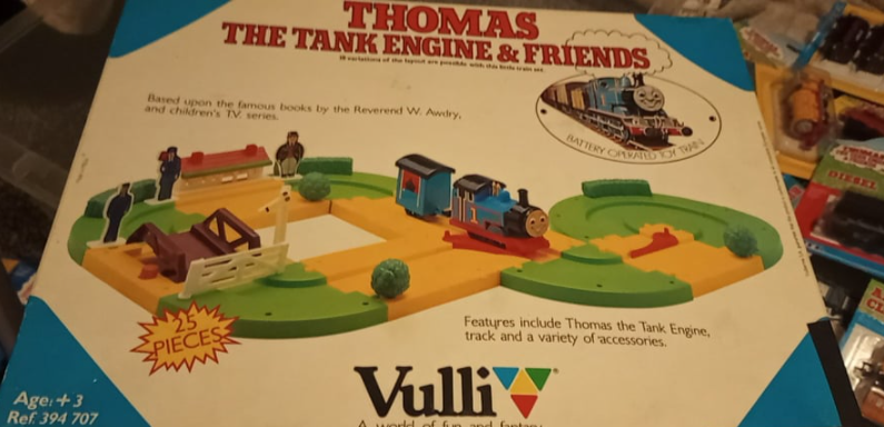 BuyCcg's tweet photo. Can some thomas/toy collector tell me how rare this is?
#thomastankengine #TTTE #THOMAS #ERTL #toys #collectors #toycollector https://t.co/UQvTGdz8Ab