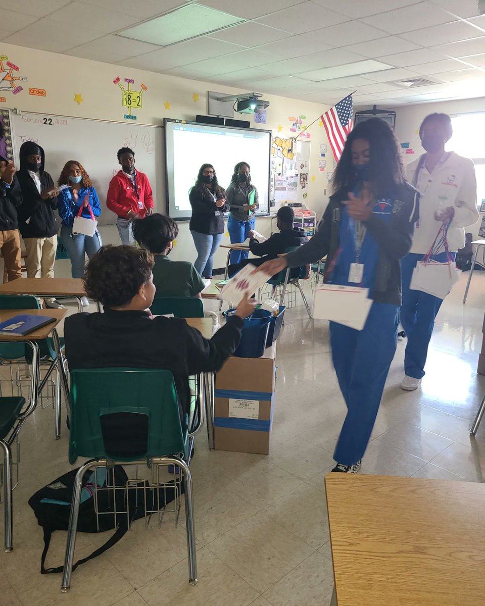 7011patriots's tweet photo. #Patriotnation Today our Cambridge students visited @lawtonchilesms to invite the Cambridge middle schoolers to a special Cambridge Spaghetti Dinner night. The students were super excited and so are we. #specialinvite #cambridgeprogram https://t.co/Km6VgvMIRZ