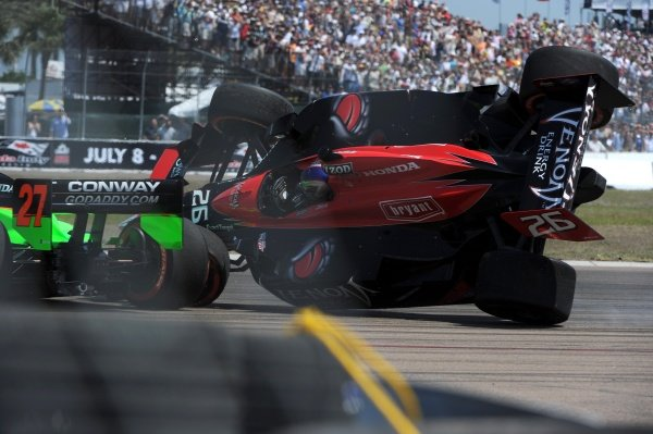 IndyF1Verse's tweet photo. 107/110

I N A C R E D I T Á V E L!

- Há três voltas para o fim da corrida, Will Power (@WilliamsF1SM) bate com um retardatário e joga fora as chances de subir ao pódio aqui em São Petesburgo!
- Bourdais (@JackZadaF1V) vem em uma exibição incrível com 45 segundos na frente do P2 https://t.co/uo5uIfGymI