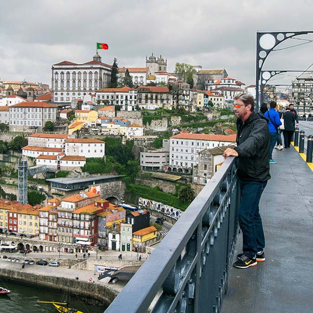 Corinthians's tweet photo. Presida em Portugal? Certamente estava trabalhando... https://t.co/Kj0yDhQFp0