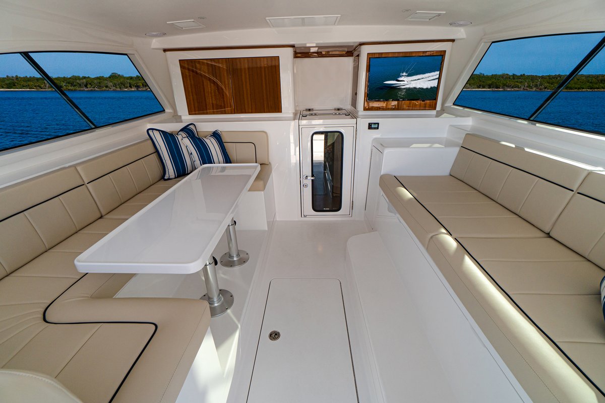 FishingBoatss's tweet photo. Viking Billfish 46 offers an amazing layout for fishing! Great for owner/operator or captained yatch. @VikingYachts #FishingBoats #fishingmachine #viking #viking46 #BF46 #Billfish46 Pictures from https://t.co/lY3rHQeKz1 https://t.co/LQCeTtq7Km