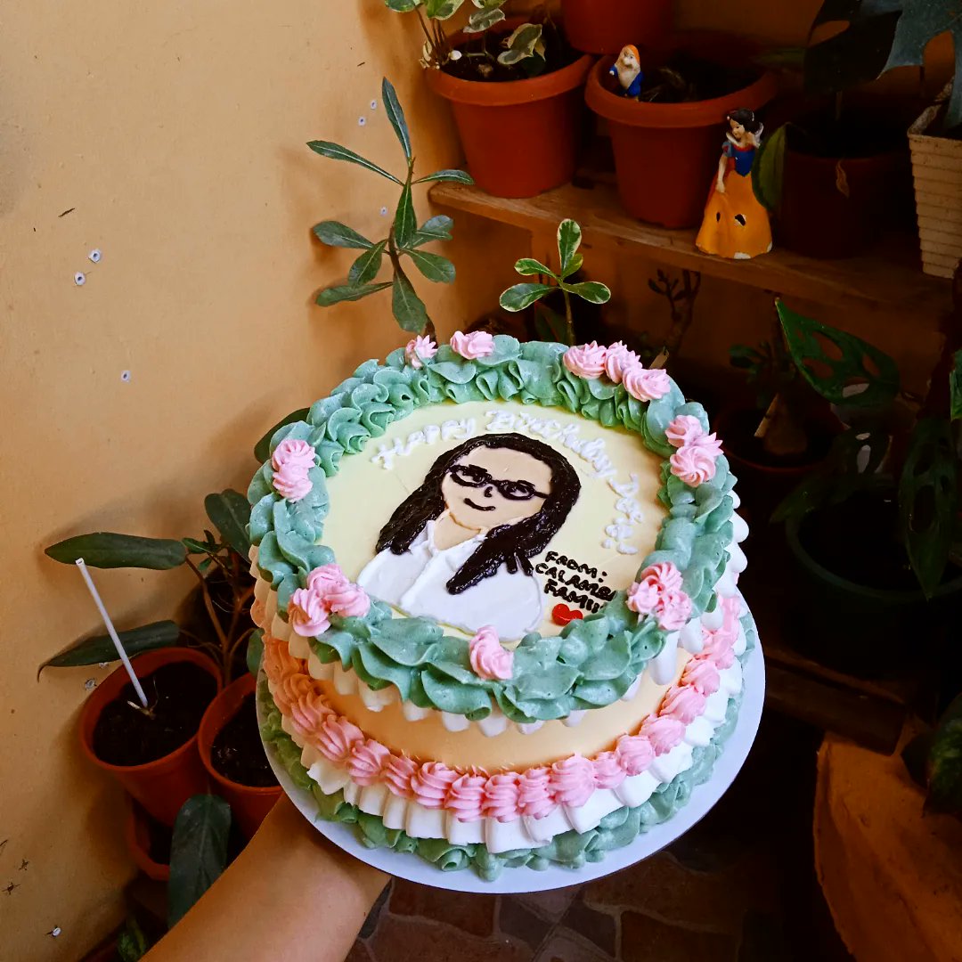 FlavoryBlends's tweet photo. Vintage cakes are really pretty ♡
Design your own cake, were now accepting for march reservations.
#regularcakes #vintagecake #vintagedesigns #minimalistcake #minimalistcakeph #flavoryblends✨ #customizedcakes #cakesofinstagram #dedicationcake https://t.co/ZvC2kbLqBi