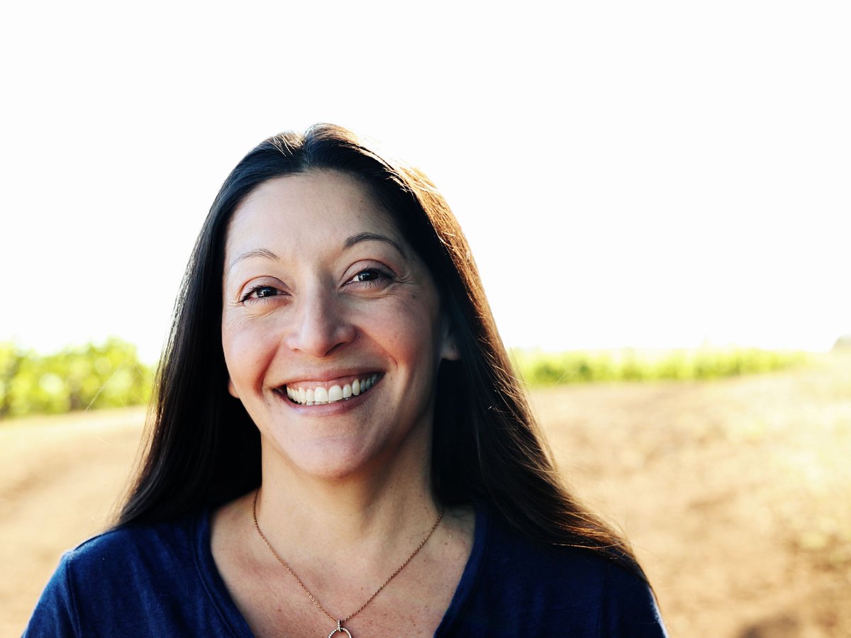Join director of winemaking Theresa Heredia on @LGassenheimer's #foodnewsandviews program on Florida's @WDNA 88.9 FM around 11:25 am EST tomorrow, Wednesday, February 23. Theresa will join Linda and Jacqueline Coleman to talk about her winemaking, Gary Farrell wines & more.