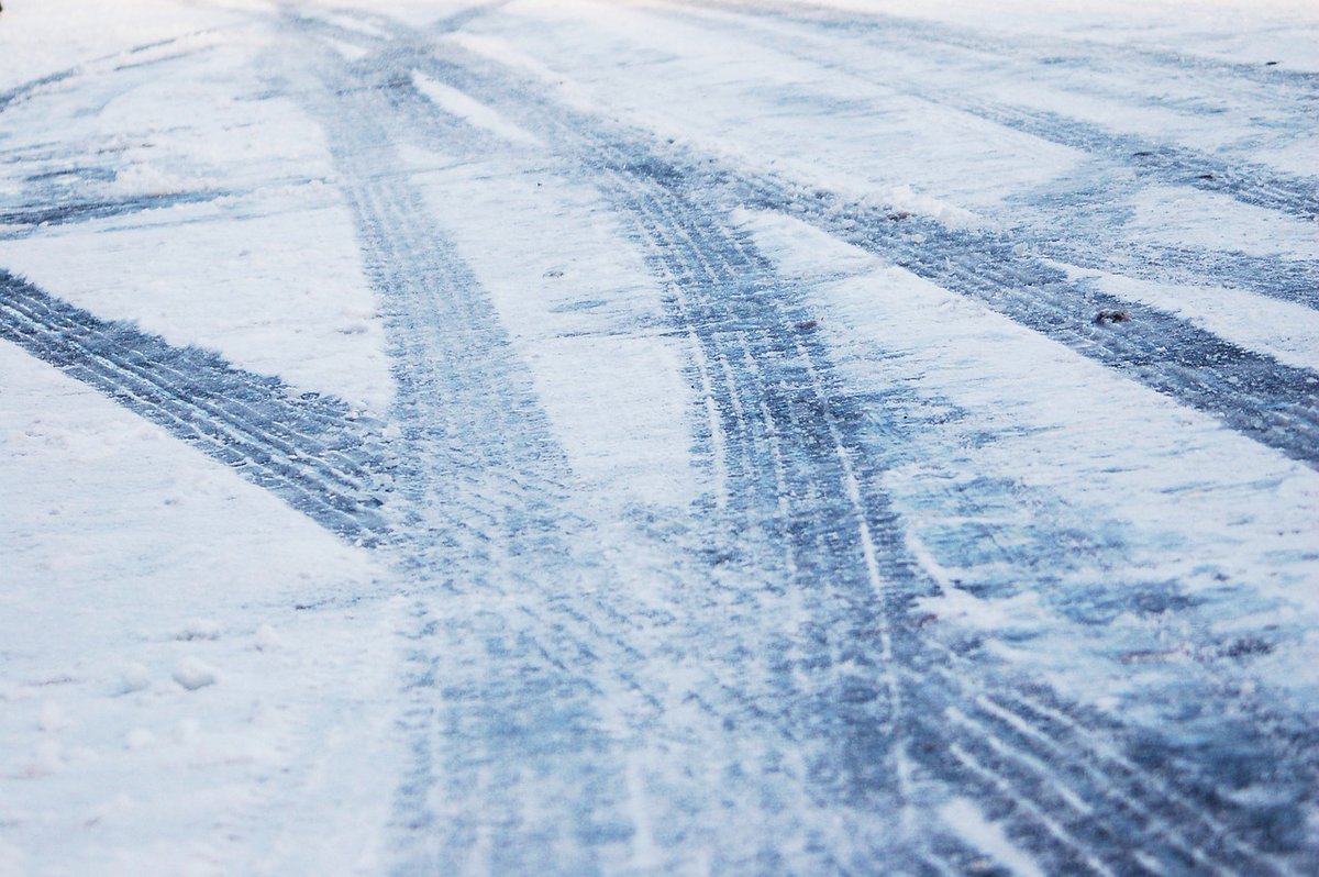townhuntsville's tweet photo. With the continuous rain this evening and freezing temperatures in the forecast tonight and tomorrow, slippery conditions are anticipated. Please consider staying home if travel is not required &amp; drive according to weather conditions. https://t.co/I2wWwVEJR9