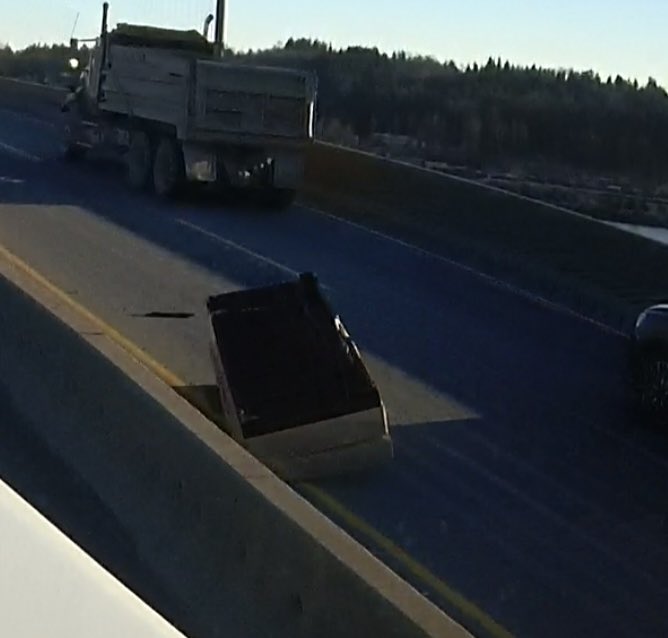 Krivo46's tweet photo. @CityNewsTraffic @T_rev47 @DriveBC https://t.co/KzmMyoPJX1
