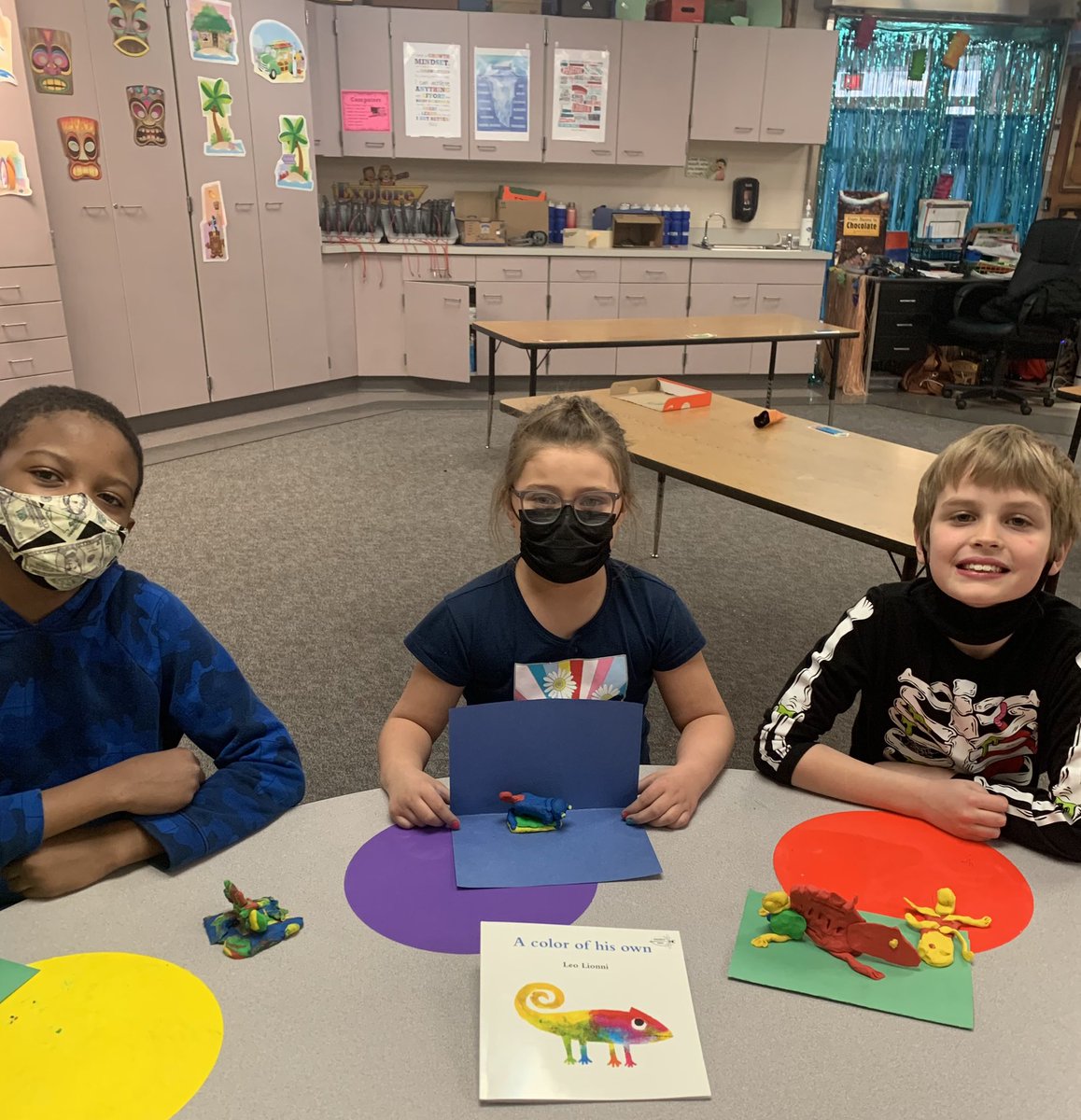 gcline2000's tweet photo. After school tutoring with a little creativity. #weare409 #AES https://t.co/RY03oKy6dO