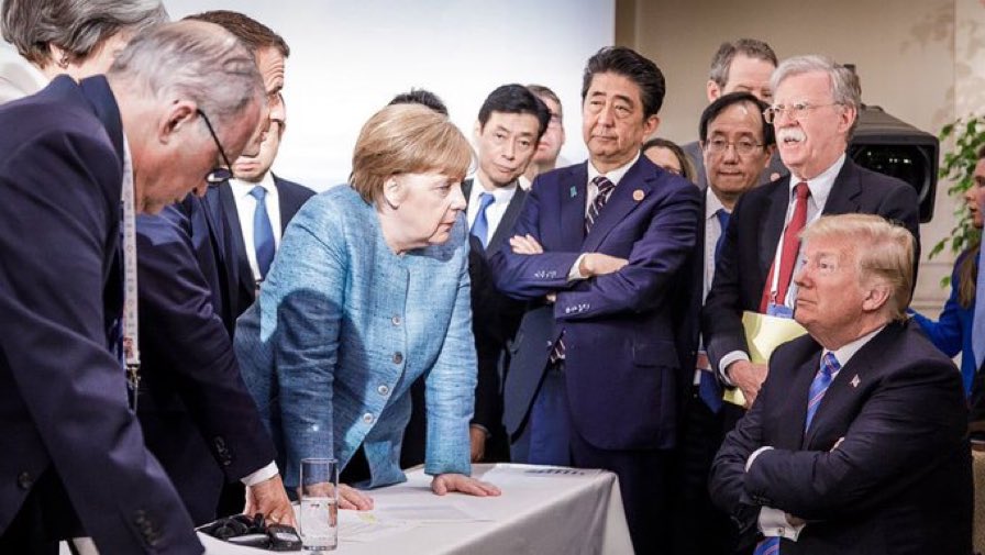 d4vdme's tweet photo. #trump “CON TRUMP” por los que consideran que Con Trump EEUU no entró en ninguna guerra, se firmaron 14 Tratados de Paz  y se restableció el diálogo con Corea del Norte.
Con Biden se bombardeó Siria, los talibanes conquistaron Afganistán y Rusia ha invadido parte de Ucrania. https://t.co/eaRbl371Ip