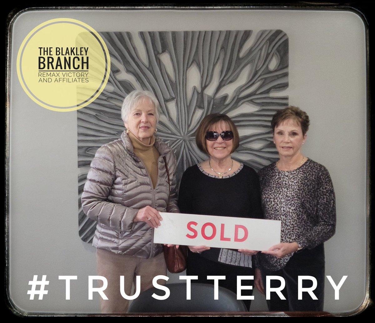 terry_blakley's tweet photo. 💥I am sure lots of people know these ladies! They have been hair stylist for years and decided to retire. Thx for letting me sell the salon and helping so many people over the years!! ✂️✂️ Enjoy retirement and thank you from me and my family!!🙏👊❤#TrustTerry #TheBlakleyBranch https://t.co/F2WAdYo9V6