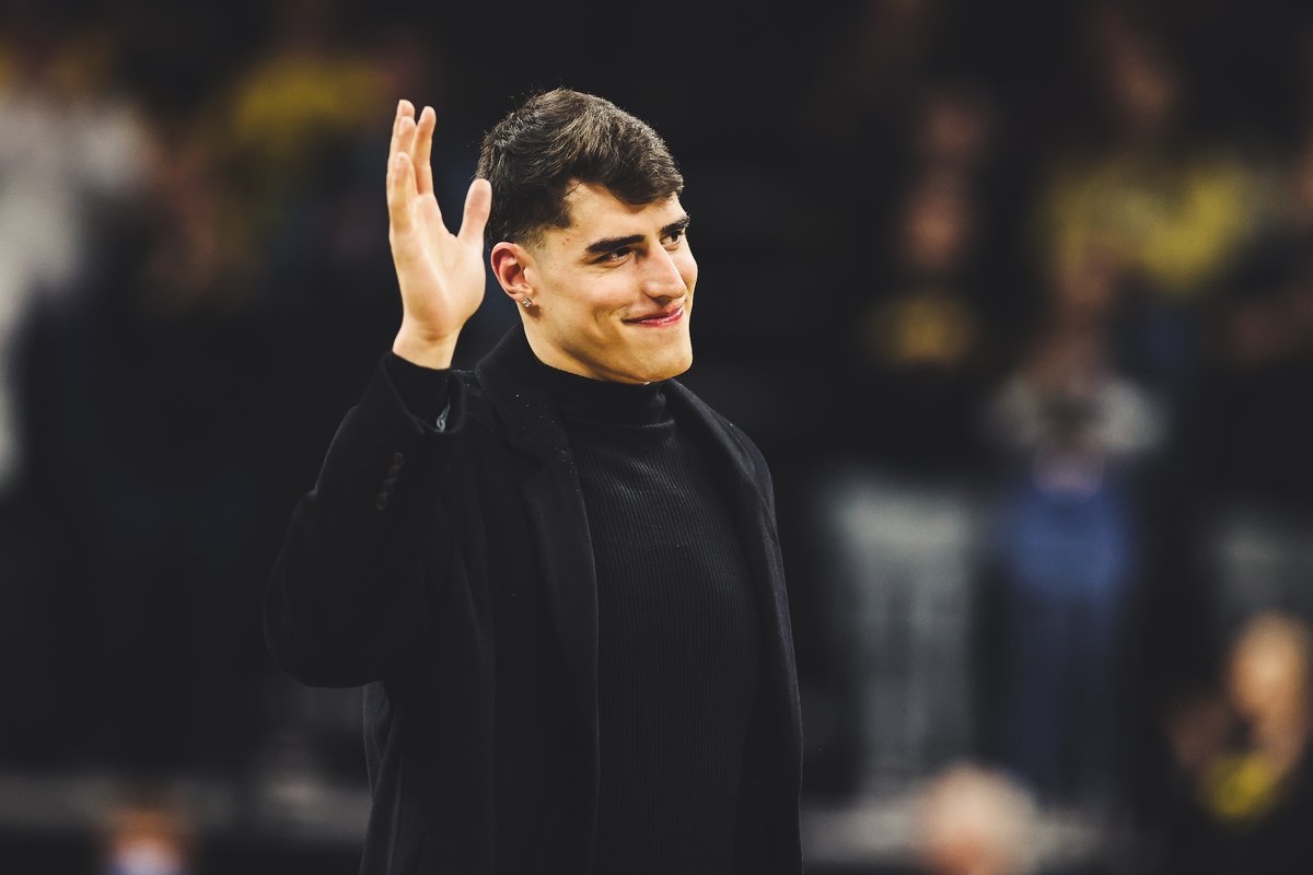 The Iowa Hawkeyes tweet media