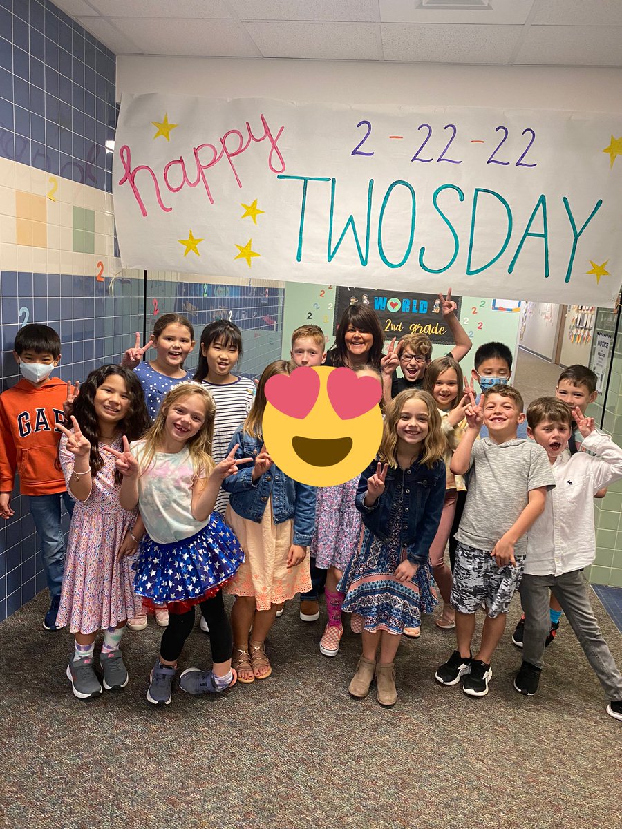 cpeshmoore's tweet photo. My 2nd graders did so many fun things today on “2’s Day” 2-22-22💕🎉I hope the activities we did today stay with them a lifetime. One of the best was trying to guess who was who when they were 2🤔🧐I even found my 2 year old pic🎉@TISDCPES https://t.co/P7mD6ChphA