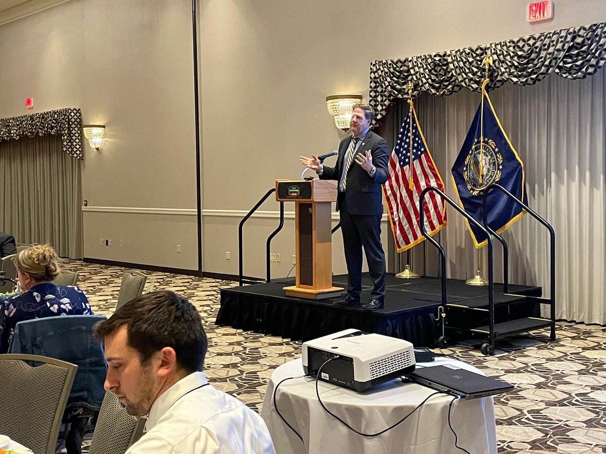 Chris Sununu tweet media