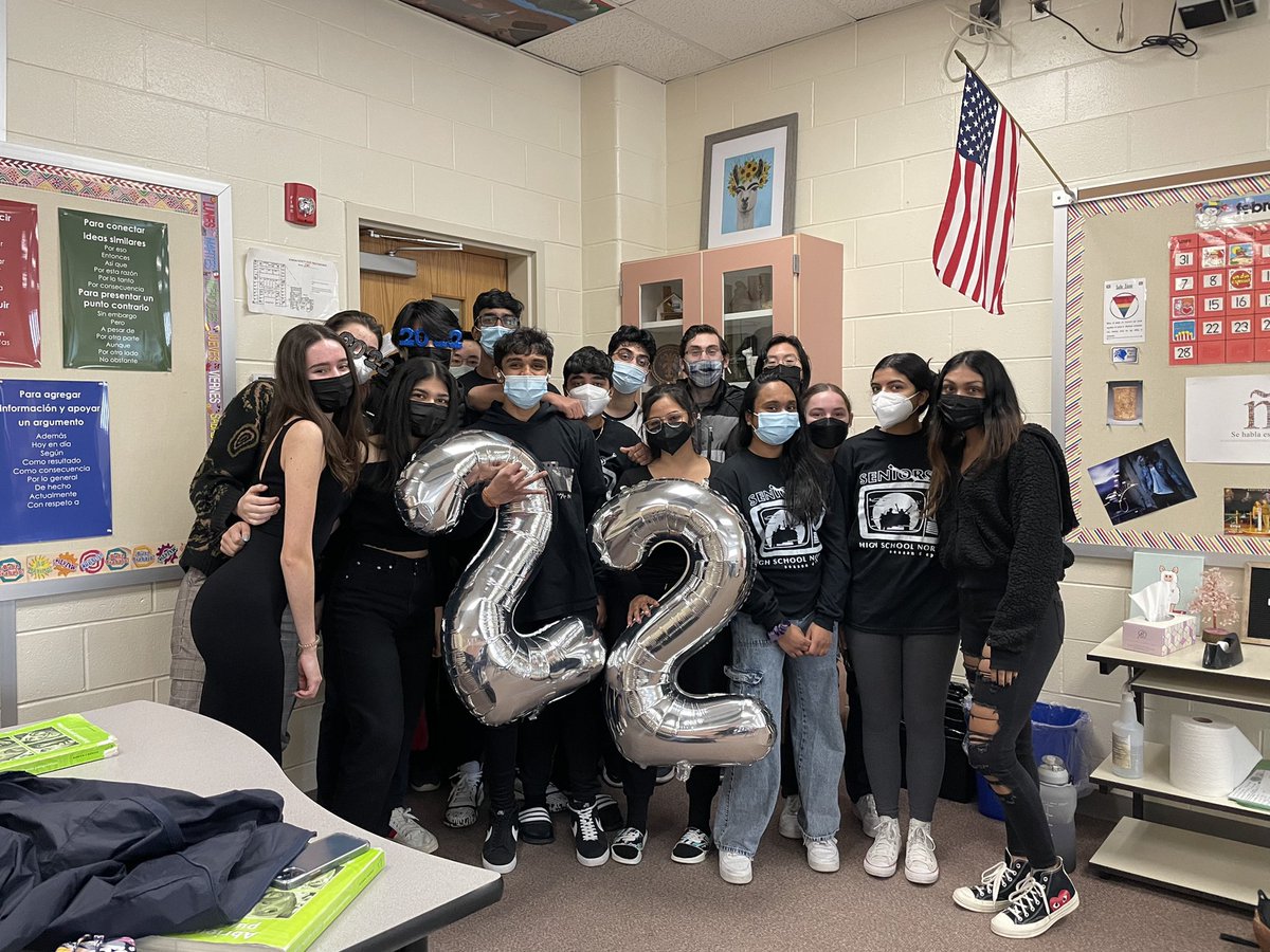 #ClassOf2022 on Tuesday, 2.22.22 💙🤍🖤  <a href="/JonDauber/">Jon Dauber</a> <a href="/HSNBlueHole/">The Blue Hole ⚔️</a> @MrsMegOBrien @FaykimL