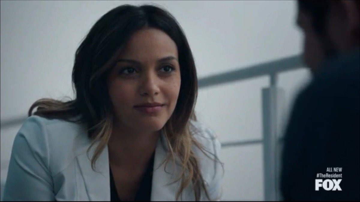 billiee_sutton's tweet photo. “If your going into battle I wanna be your wingman.” 
COLLIE AND HER LITTLE SMILE #TheResident https://t.co/irf0P0Q46f