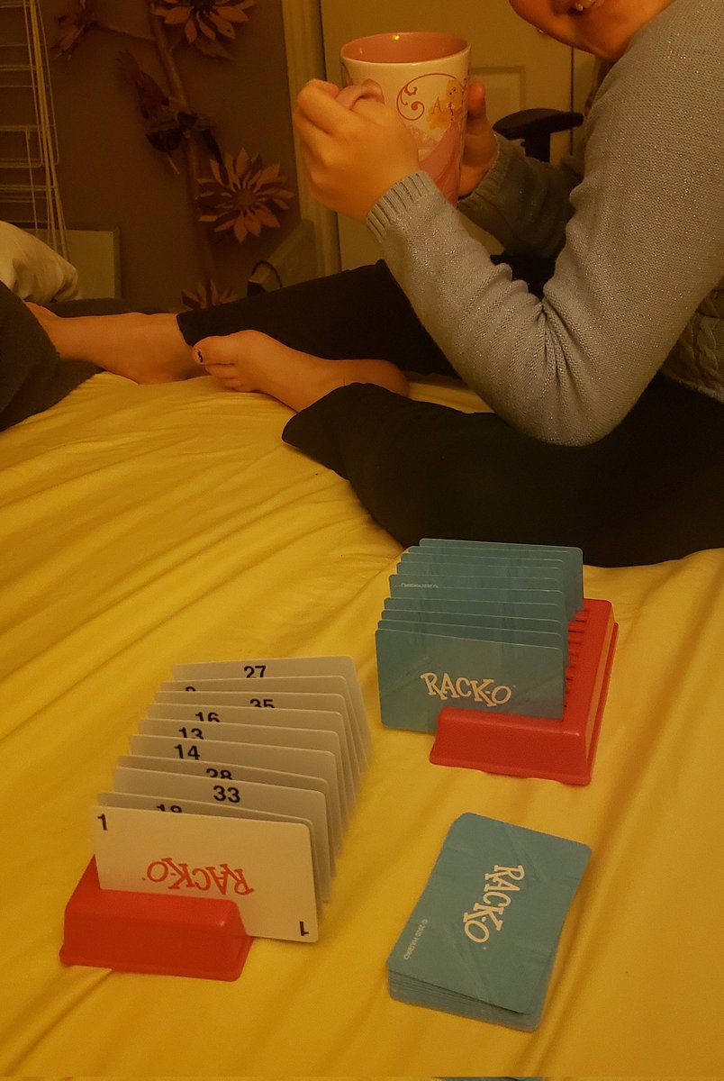 Rosy_Bxoxo's tweet photo. When you're blah and feeling down, and your munchkin knows exactly how to cheer you up... I'm pretty lucky โค #cardgames #racko #blessed https://t.co/Hazyn7kQAq https://t.co/mHzCf3U0sC