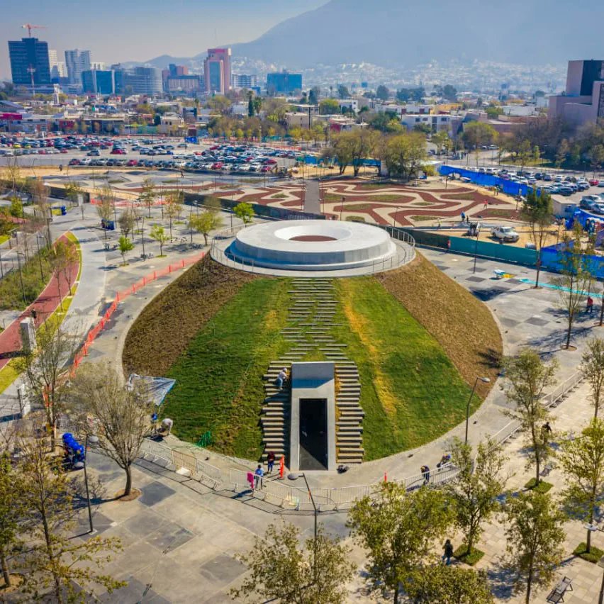 david_garza's tweet photo. Inauguramos "Skyspace: Espíritu de Luz" del artista y arquitecto estadounidense, James Turrell. Esta pieza emblemática forma parte de @DistritoTec abierta para todo el público. Reiteramos el compromiso del @TecdeMonterrey de ser una institución de la sociedad para la sociedad. https://t.co/aopbXwhZZm