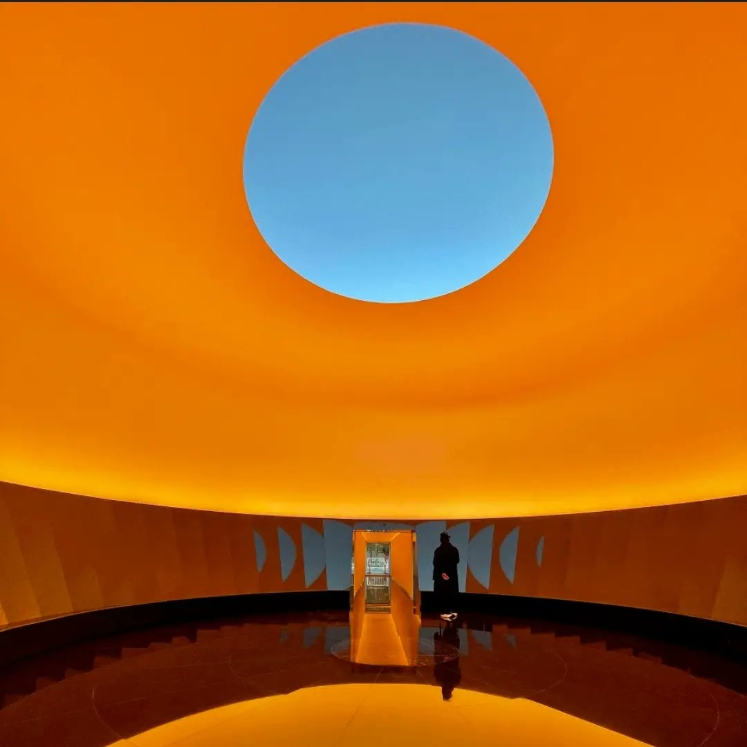 david_garza's tweet photo. Inauguramos "Skyspace: Espíritu de Luz" del artista y arquitecto estadounidense, James Turrell. Esta pieza emblemática forma parte de @DistritoTec abierta para todo el público. Reiteramos el compromiso del @TecdeMonterrey de ser una institución de la sociedad para la sociedad. https://t.co/aopbXwhZZm