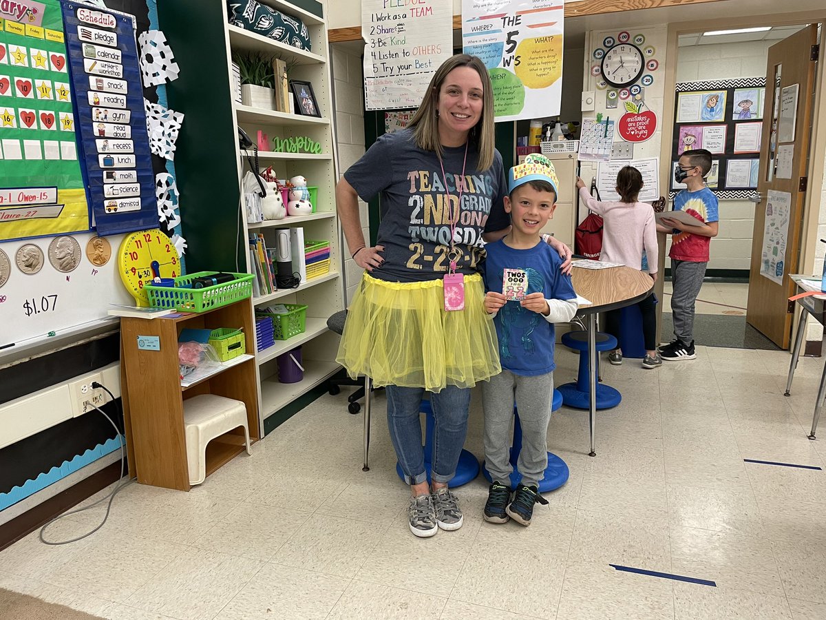 CBJenDellaPorta's tweet photo. 2nd grade had fun celebrating 2-22-22 all day long @CBGaymanES https://t.co/boLBnLG62N